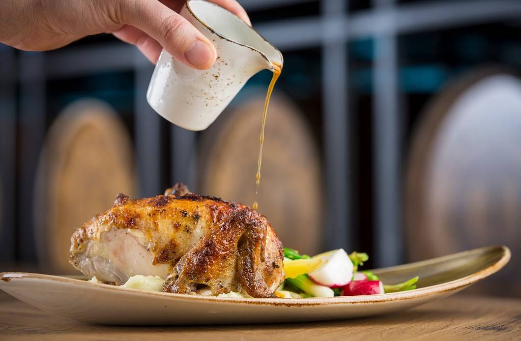 Columbus Tap | restaurant | N Columbus Dr, Chicago, IL 60601, USA | 3124449494 OR +1 312-444-9494