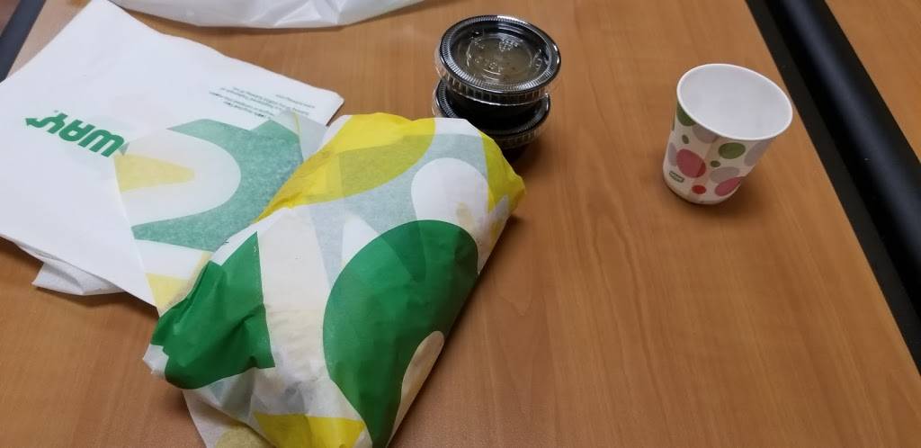 Subway Restaurants | restaurant | 2552 W 75th St, Naperville, IL 60540, USA | 6309834100 OR +1 630-983-4100