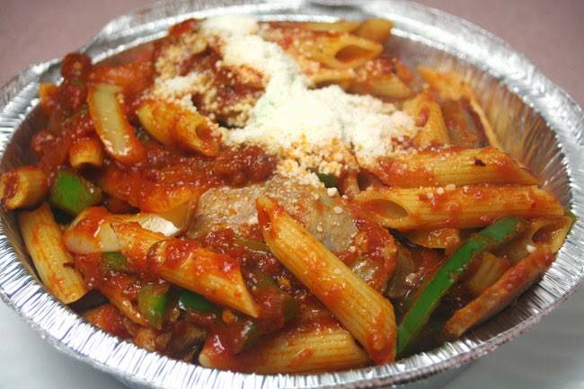 Charlies Pizzeria | meal delivery | 1 Main St, Saugus, MA 01906, USA | 7812332400 OR +1 781-233-2400