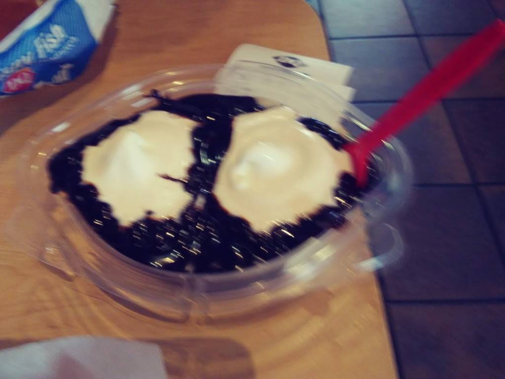 Dairy Queen Grill & Chill | restaurant | 1057 E Market St, Nappanee, IN 46550, USA | 5747733314 OR +1 574-773-3314