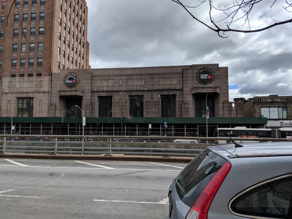 Corkys | restaurant | 2537 Grand Concourse, Bronx, NY 10468, USA | 7189332484 OR +1 718-933-2484