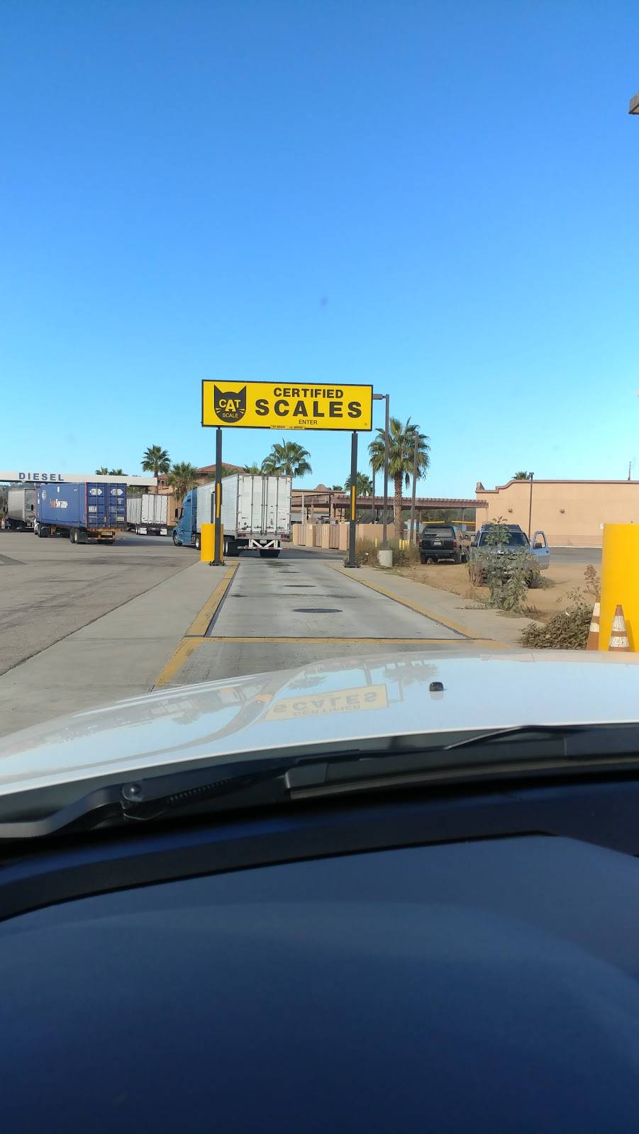 Arco Travel Zone Center | restaurant | 23261 Cajalco Rd, Perris, CA 92572, USA | 9519409200 OR +1 951-940-9200