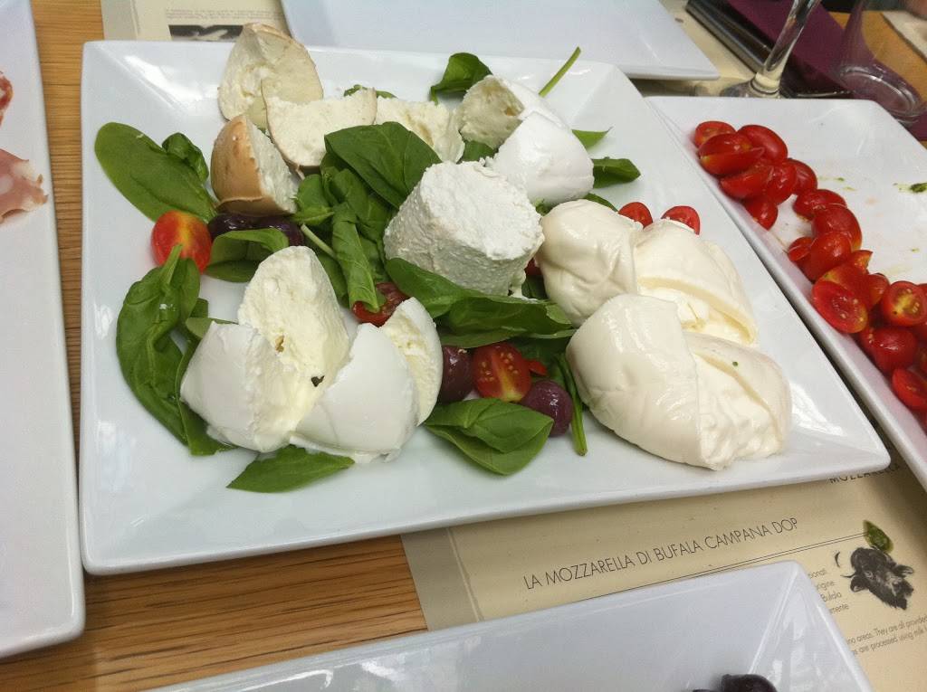 Trattoria Pulcinella | restaurant | 147 Huron Ave, Cambridge, MA 02138, USA | 6174916336 OR +1 617-491-6336