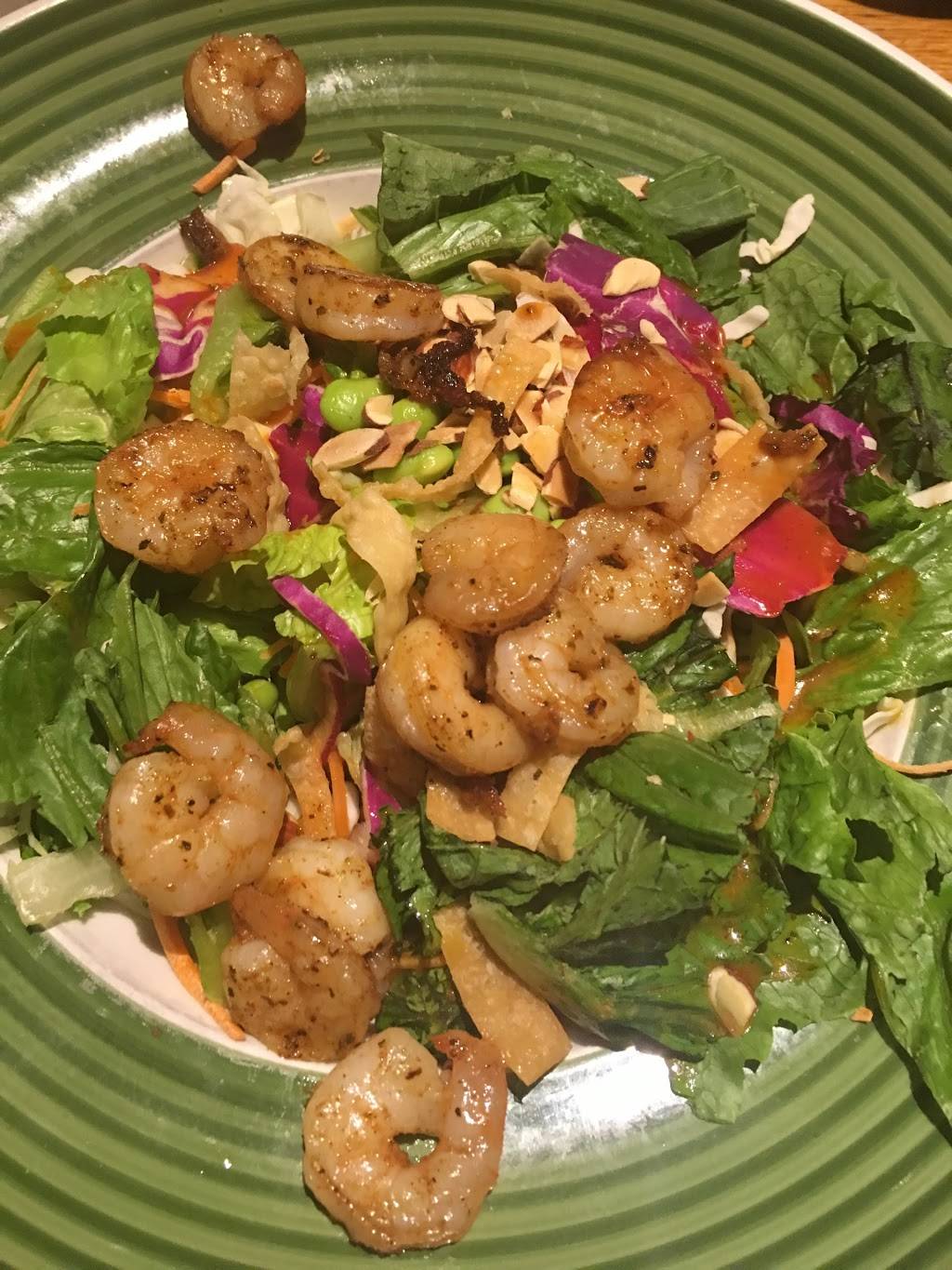 Applebees Grill + Bar | restaurant | 938 S Broadway, Hicksville, NY 11801, USA | 5169323780 OR +1 516-932-3780