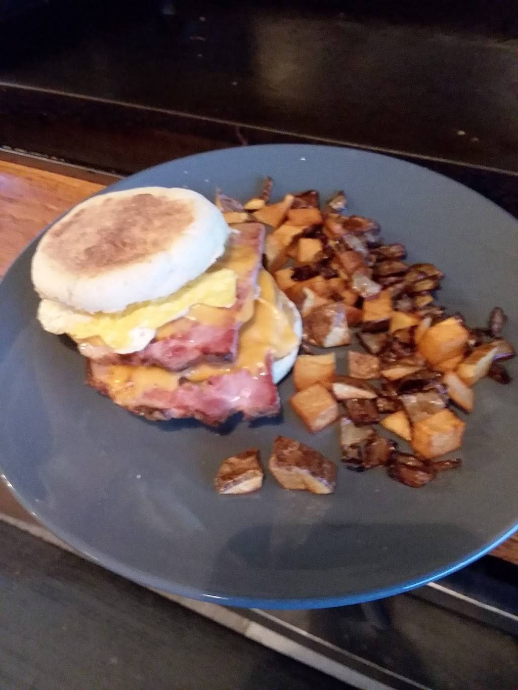 Sweetser Cafe | cafe | 114 N Main St, Sweetser, IN 46987, USA | 7653844404 OR +1 765-384-4404