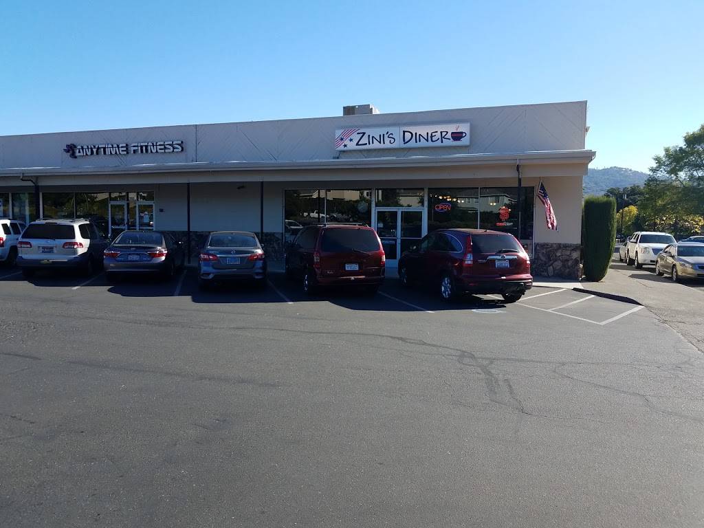Zinis Diner | restaurant | 796 S Cloverdale Blvd, Cloverdale, CA 95425, USA | 7078949444 OR +1 707-894-9444