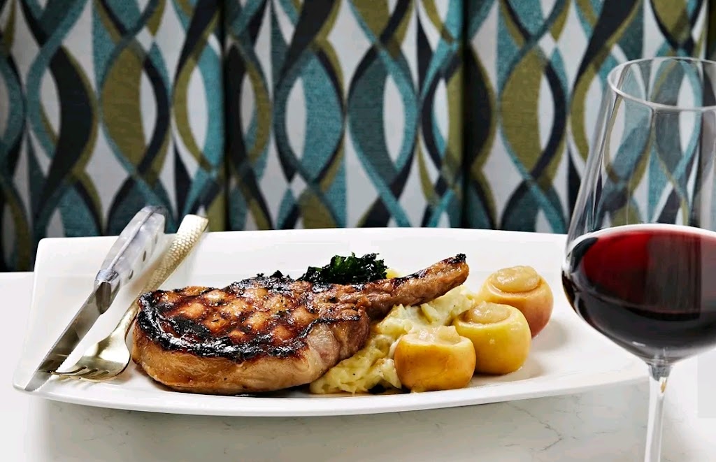 The Maple Room Restaurant & Lounge | restaurant | 377 Maple Ave W, Vienna, VA 22180, USA | 7032235534 OR +1 703-223-5534