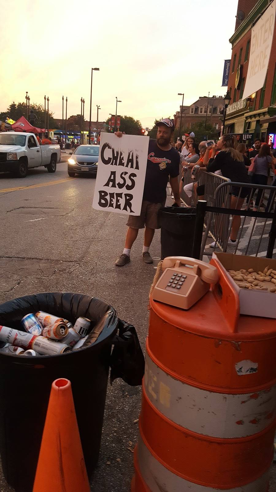 The Bullpen Sports Bar & Grill | restaurant | 508 Washington Blvd, Baltimore, MD 21230, USA | 4109670685 OR +1 410-967-0685