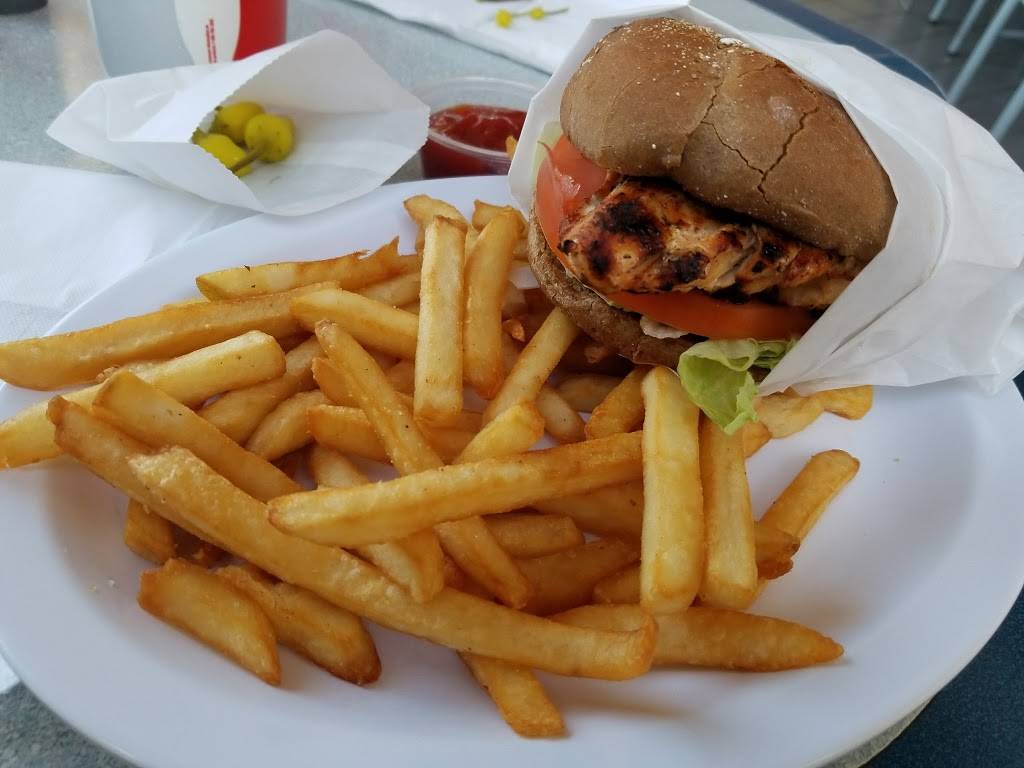 Douglas Burgers | restaurant | 18461 Dexter Ave, Lake Elsinore, CA 92532, USA | 9512455441 OR +1 951-245-5441