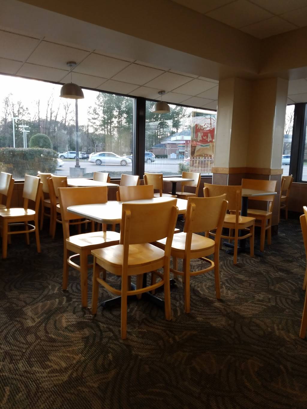 Wendys | restaurant | 957 N Battlefield Blvd, Chesapeake, VA 23320, USA | 7575479780 OR +1 757-547-9780