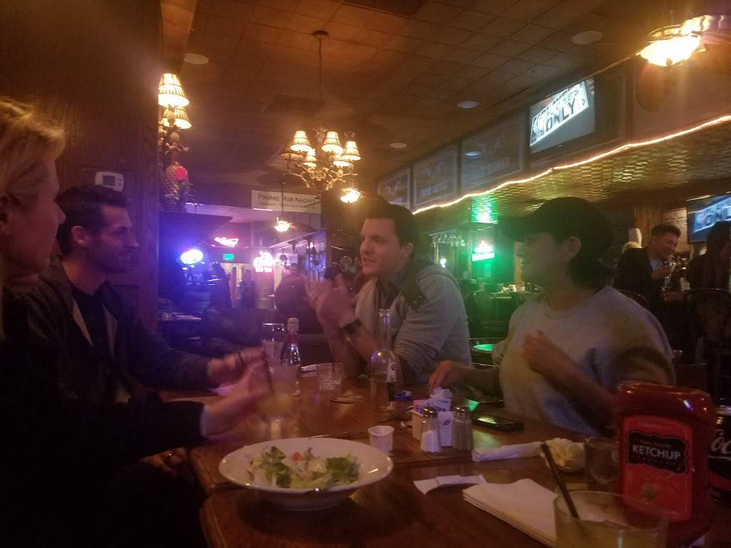 Pineapple Hill Grill | restaurant | 3418, 654 E First St, Tustin, CA 92780, USA | 7146699818 OR +1 714-669-9818