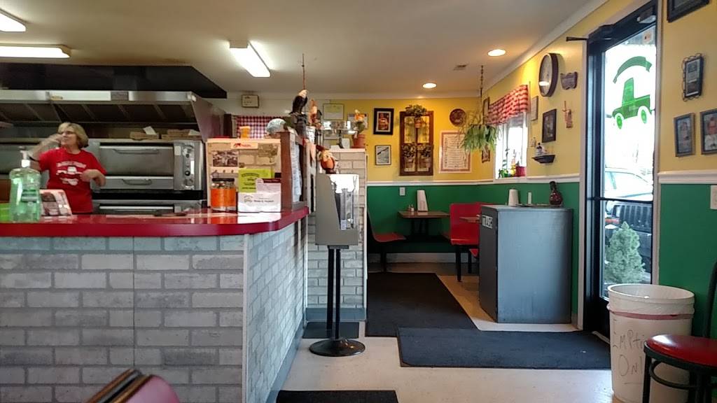 Saras Pizza | restaurant | 3114 Chicago Dr, Hudsonville, MI 49426, USA | 6166690800 OR +1 616-669-0800