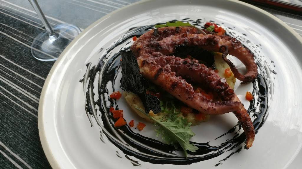 Petits Creux | restaurant | 1125 Avenue Cartier, Québec, QC G1R 2S6, Canada | 5817425050 OR +1 581-742-5050