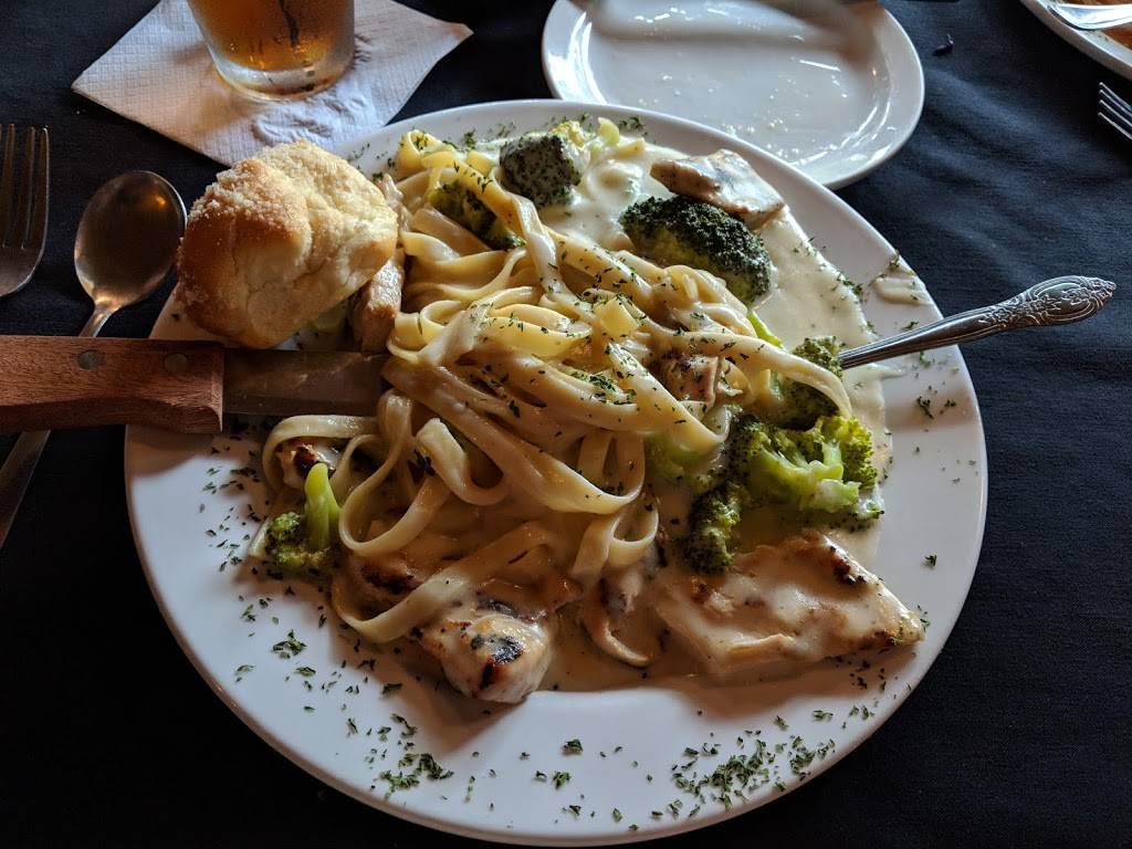 Crystelle Creek Restaurant | restaurant | 1654 East Pkwy, Gatlinburg, TN 37738, USA | 8654301551 OR +1 865-430-1551