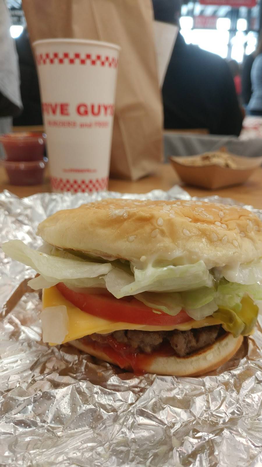 Five Guys | meal takeaway | 455 S 64th St, West Des Moines, IA 50266, USA | 5152074485 OR +1 515-207-4485
