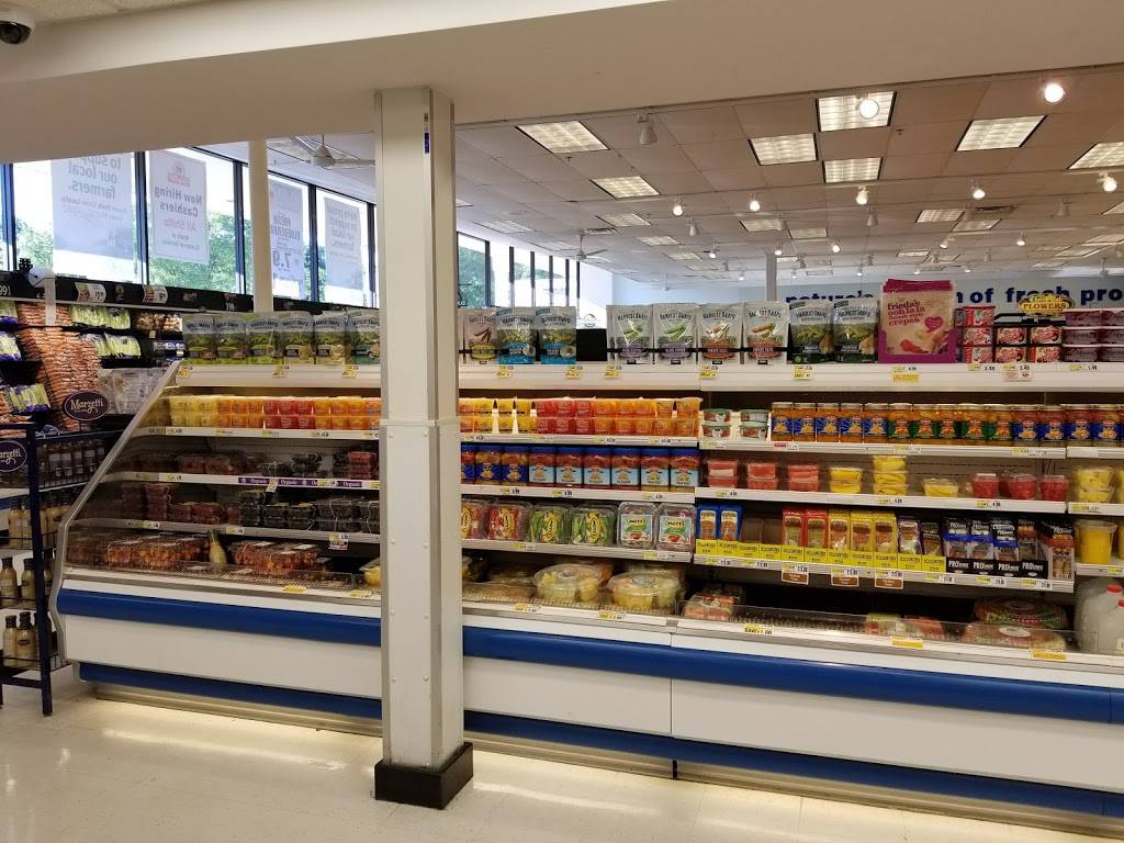 ShopRite Plaza - Brookfield | restaurant | 143 Federal Rd, Brookfield, CT 06804, USA | 2037757078 OR +1 203-775-7078