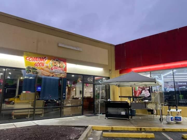 Taqueria Los 3 Carnales | restaurant | 2074 Old Norcross Rd, Lawrenceville, GA 30044, USA | 6782428291 OR +1 678-242-8291