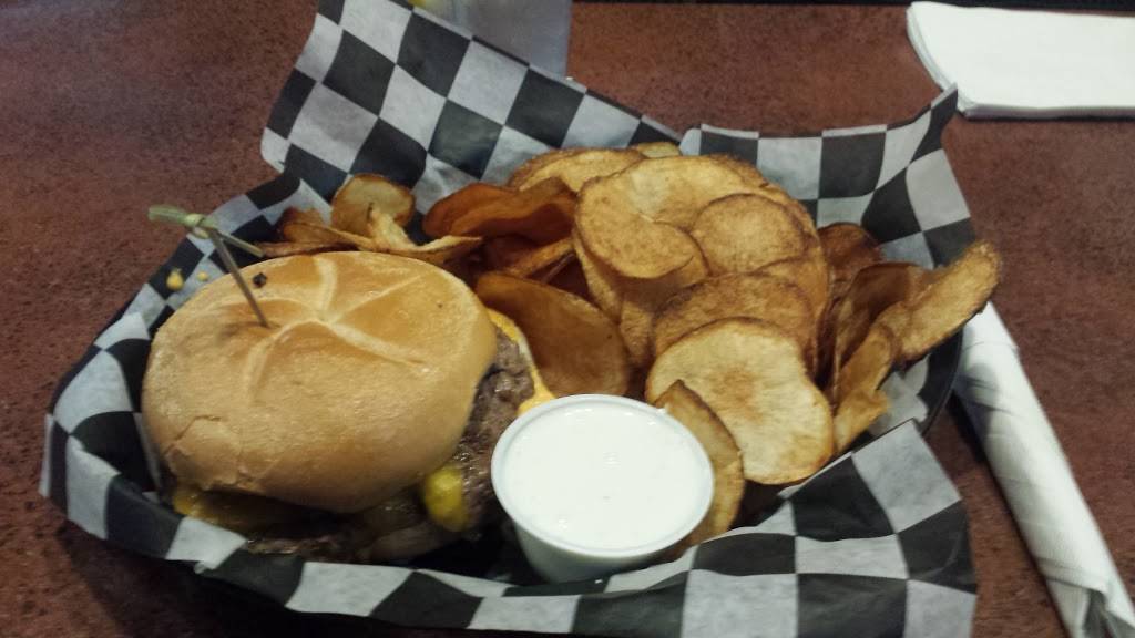 Dubs on 5th | restaurant | 402 5th St, West Easton, PA 18042, USA | 6104383827 OR +1 610-438-3827