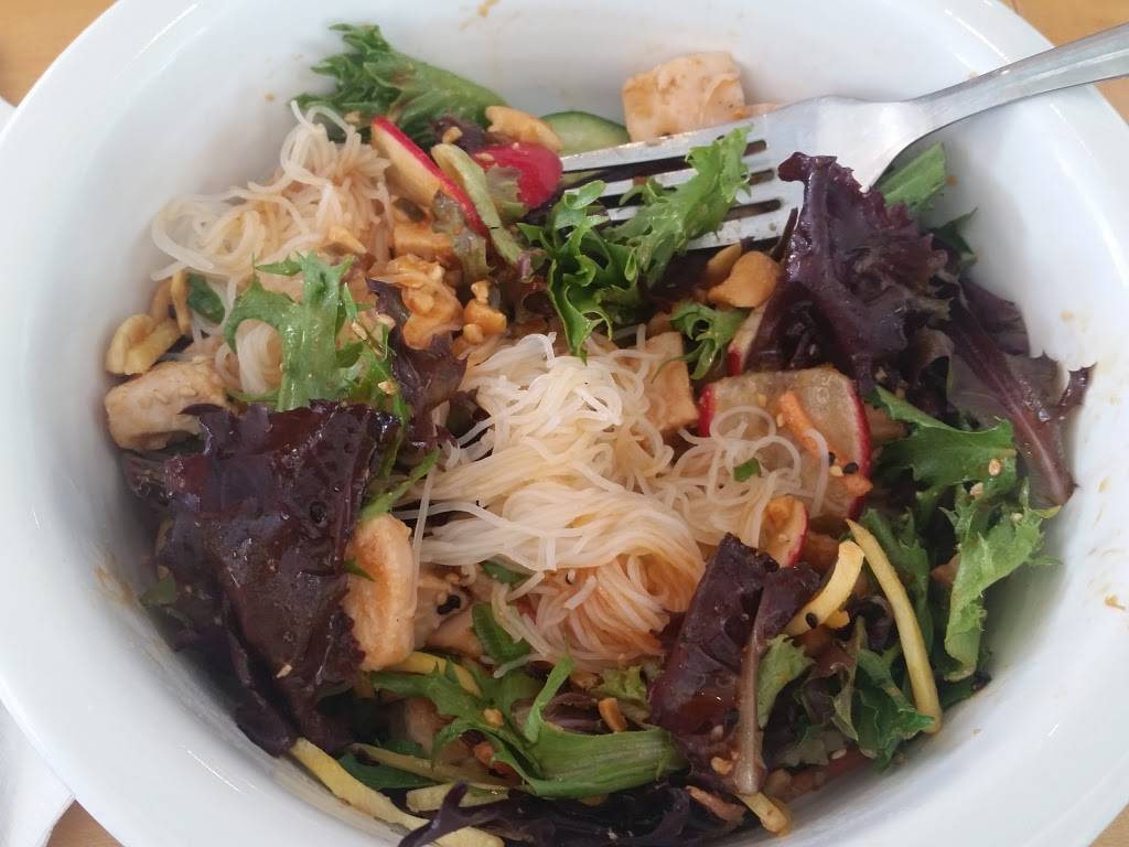 The Landing | restaurant | 10231 Ferry Rd, Charlevoix, MI 49720, USA | 2315479036 OR +1 231-547-9036