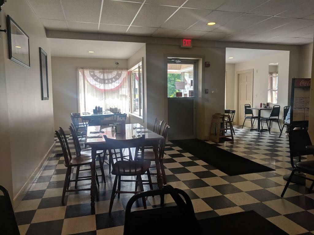 Masons Grille | restaurant | 14 Milton O Fountain Way, Warren, MA 01083, USA | 4134368042 OR +1 413-436-8042