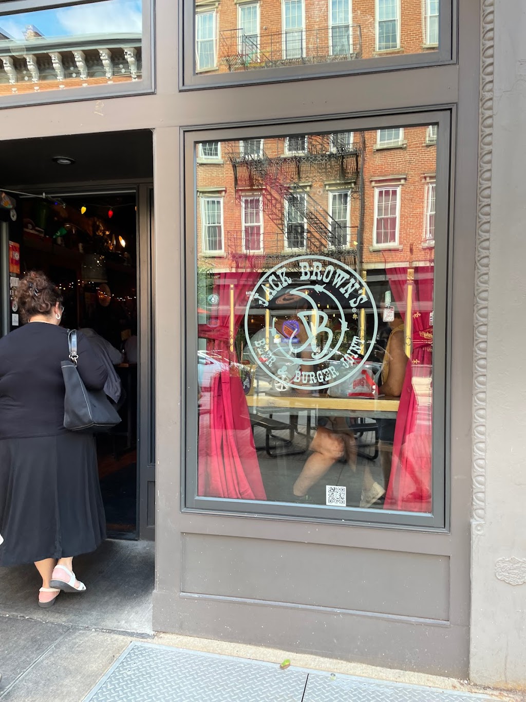 Jack Browns Beer & Burger Joint Cincinnati | restaurant | 1207 Main St, Cincinnati, OH 45202, USA | 5138738288 OR +1 513-873-8288