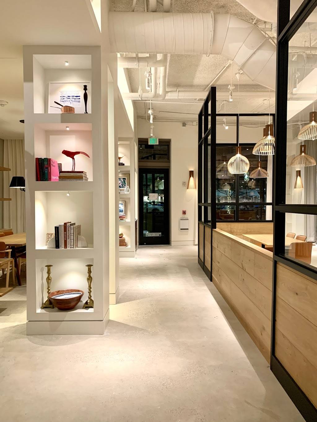 The Duck and the Peach | restaurant | 300 7th St SE, Washington, DC 20003, USA | 2024810548 OR +1 202-481-0548