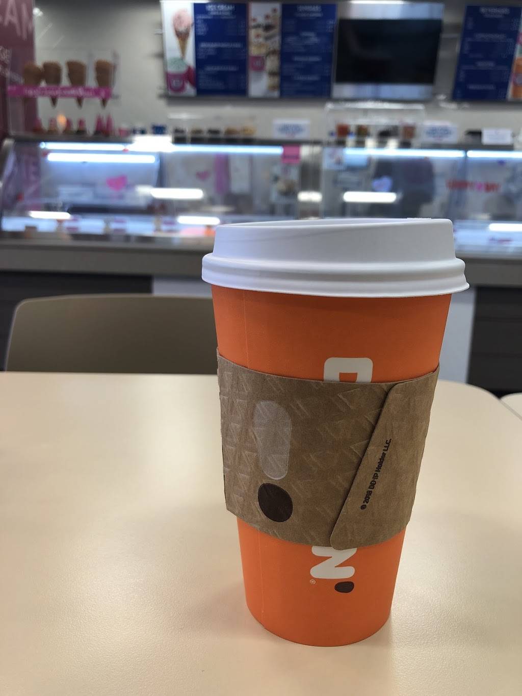 Dunkin | bakery | 820 W Jackson St, Macomb, IL 61455, USA | 3094210337 OR +1 309-421-0337