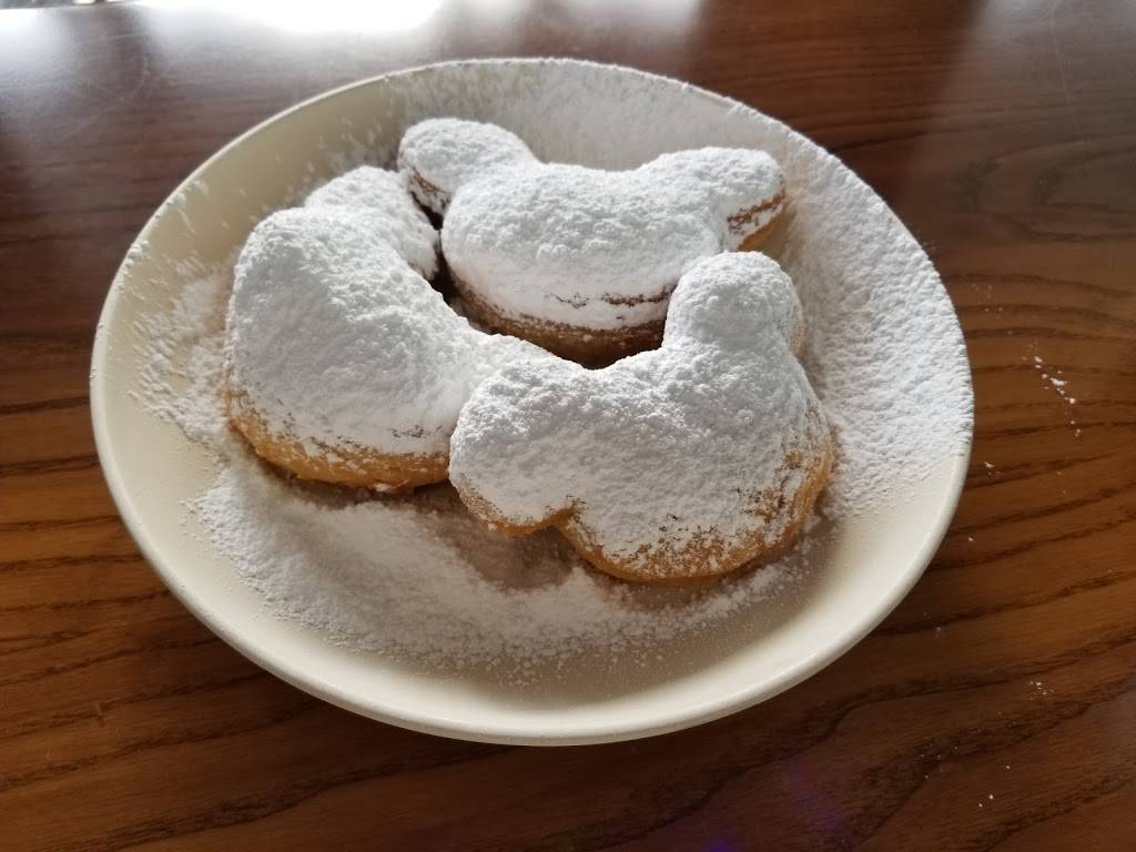 Sassagoula Floatworks and Food Factory | meal takeaway | 2201 Orleans Dr, Orlando, FL 32830, USA | 4079393463 OR +1 407-939-3463