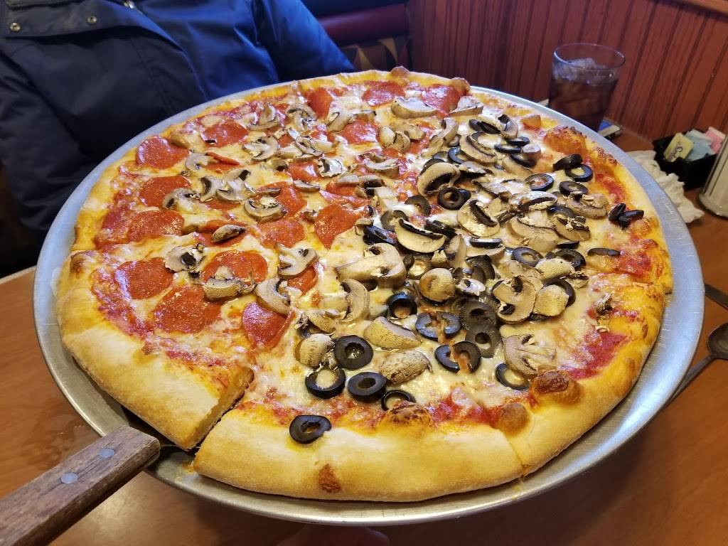 Italian The Roasted Red Pepper | restaurant | 1649 N Broad St, Lansdale, PA 19446, USA | 2158551484 OR +1 215-855-1484