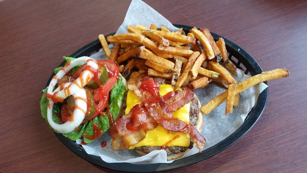 The Manhattan Firehouse Grill, Inc | restaurant | 195 S State St, Manhattan, IL 60442, USA | 8154780351 OR +1 815-478-0351