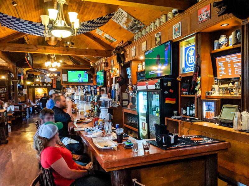 Hessen Haus | restaurant | 101 SW 4th St, Des Moines, IA 50309, USA | 5152882520 OR +1 515-288-2520