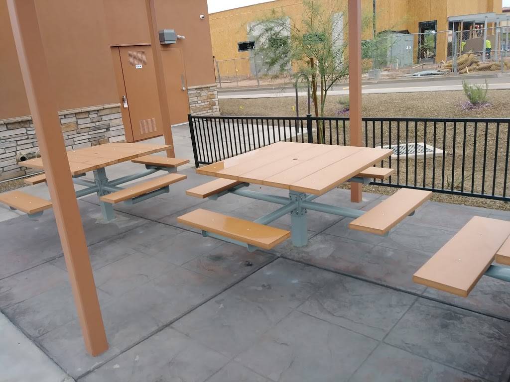 Wendys | restaurant | 2375 E Baseline Rd, Phoenix, AZ 85042, USA | 4803972108 OR +1 480-397-2108