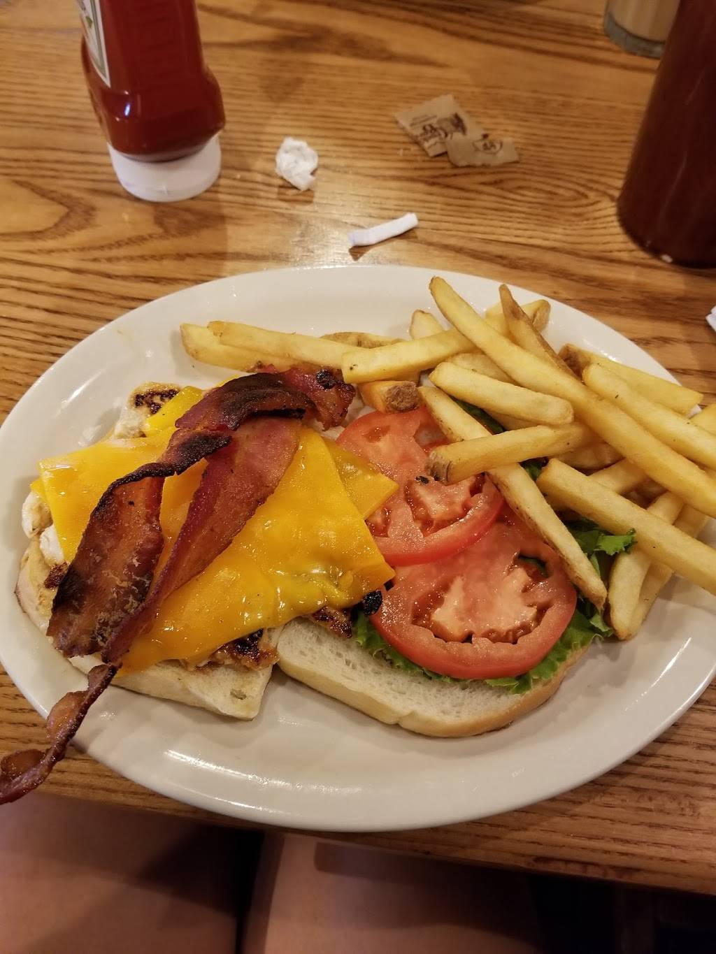 Cracker Barrel Old Country Store | restaurant | 7399 Turfway Rd, Florence, KY 41042, USA | 8592830101 OR +1 859-283-0101