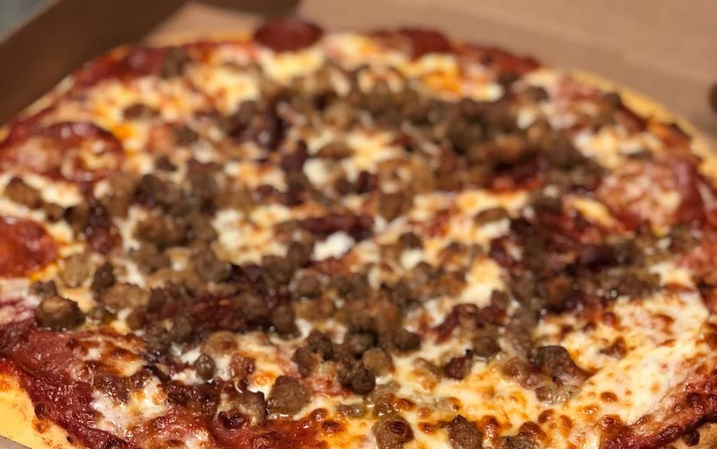 Ronzio Pizza & Subs | restaurant | 2424 W Shore Rd, Warwick, RI 02889, USA | 4017378800 OR +1 401-737-8800