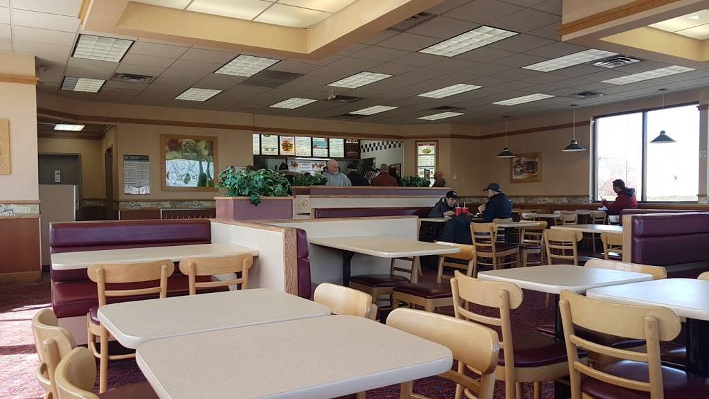 Wendys | restaurant | 900 Desserte Autoroute 13 Ouest, Laval, QC H7X 3S9, Canada | 4506899989 OR +1 450-689-9989