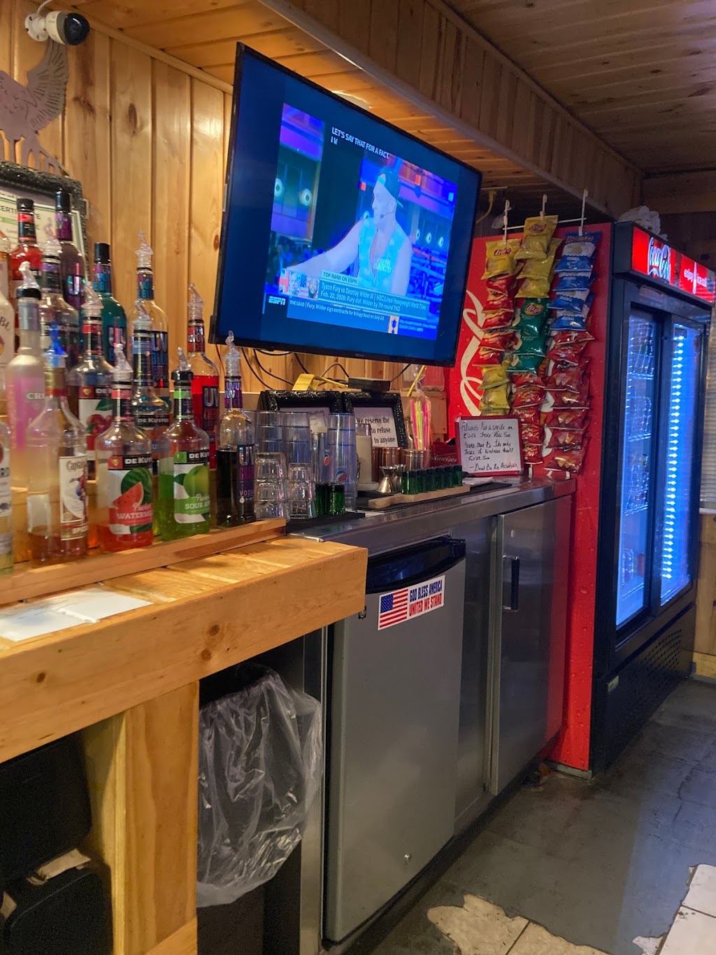 Misfits Pub and Grub | restaurant | 607 SE 30th St, Des Moines, IA 50317, USA | 5157772454 OR +1 515-777-2454