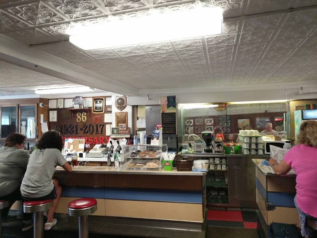 Pats Pizza Orono | meal delivery | 11 Mill St, Orono, ME 04473, USA | 2078662111 OR +1 207-866-2111