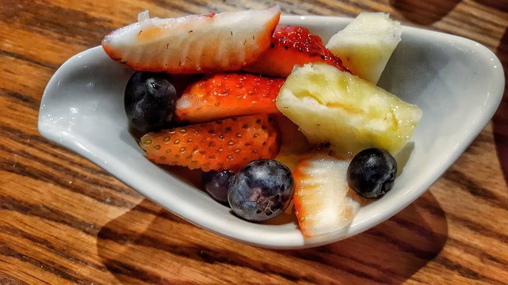 Cracker Barrel Old Country Store | restaurant | 2525 W Marquette Woods Rd, Stevensville, MI 49127, USA | 2694280550 OR +1 269-428-0550