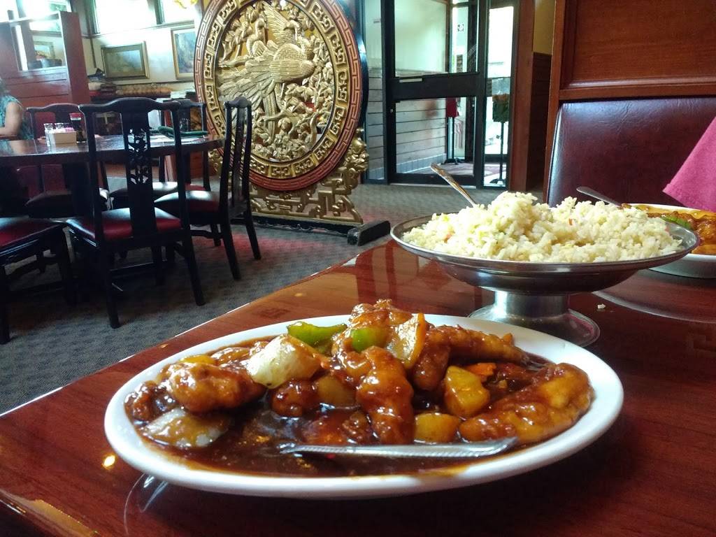 Young Chows Restaurant | restaurant | 219 Pikeview Dr, Beckley, WV 25801, USA | 3042535772 OR +1 304-253-5772