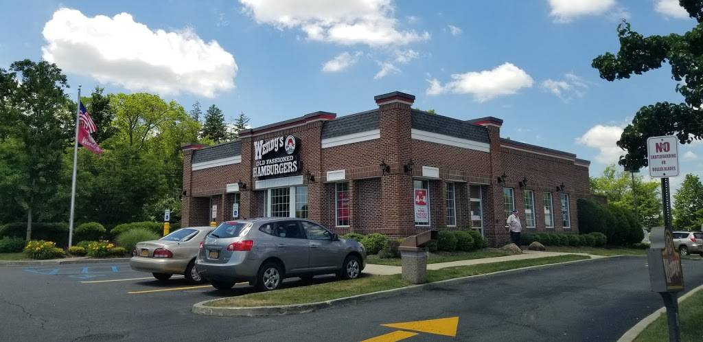 Wendys | restaurant | 885 County Rd 85, Oakdale, NY 11769, USA | 6314721368 OR +1 631-472-1368