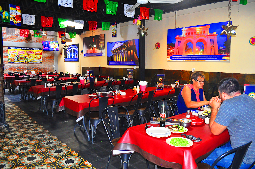 Menudería Guadalajara OTAY | restaurant | Lázaro Cárdenas 2632, Maestros Universitarios, 22457 Tijuana, B.C., Mexico | 016642109850 OR +52 664 210 9850