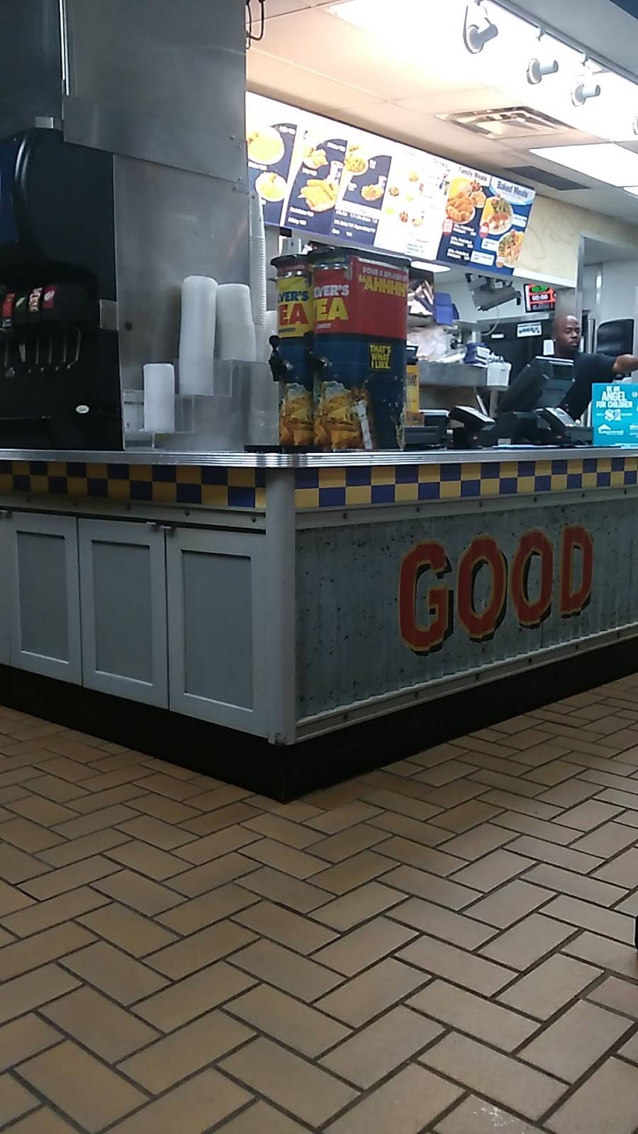 Long John Silvers | restaurant | 5447 New Cut Rd, Louisville, KY 40214, USA | 5023611951 OR +1 502-361-1951