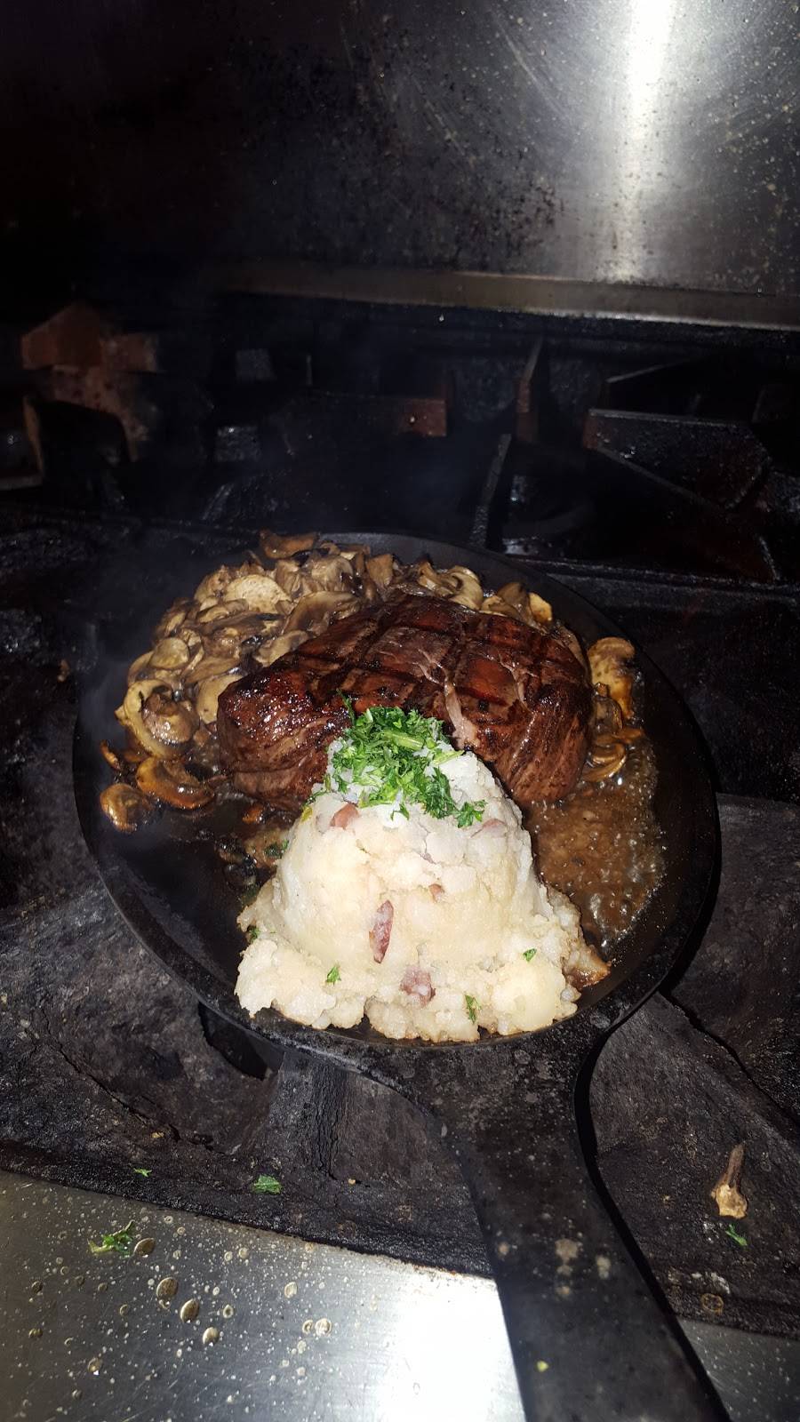 Snooty Frog | restaurant | 3300 Coach Ln, Cameron Park, CA 95682, USA | 5306779025 OR +1 530-677-9025