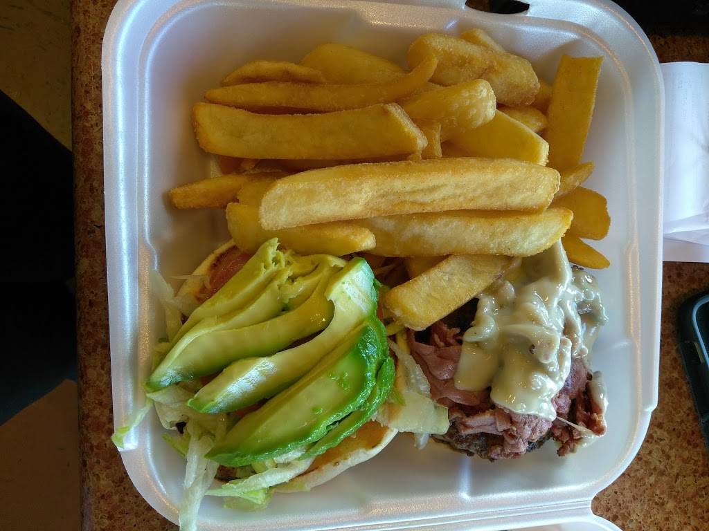 Good Fellas Grill & N Y Deli | restaurant | 14555 Civic Dr suite b, Victorville, CA 92394, USA | 7602452182 OR +1 760-245-2182