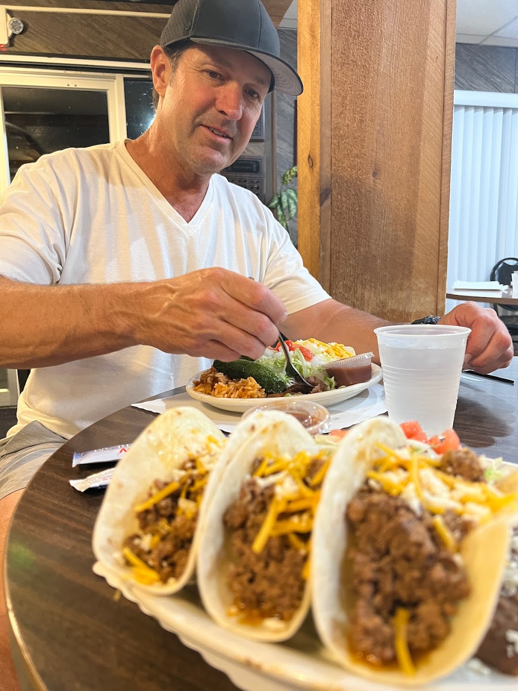 Enders Lake Golf Course | restaurant | 33864 US-6, Enders, NE 69027, USA | 3088825300 OR +1 308-882-5300