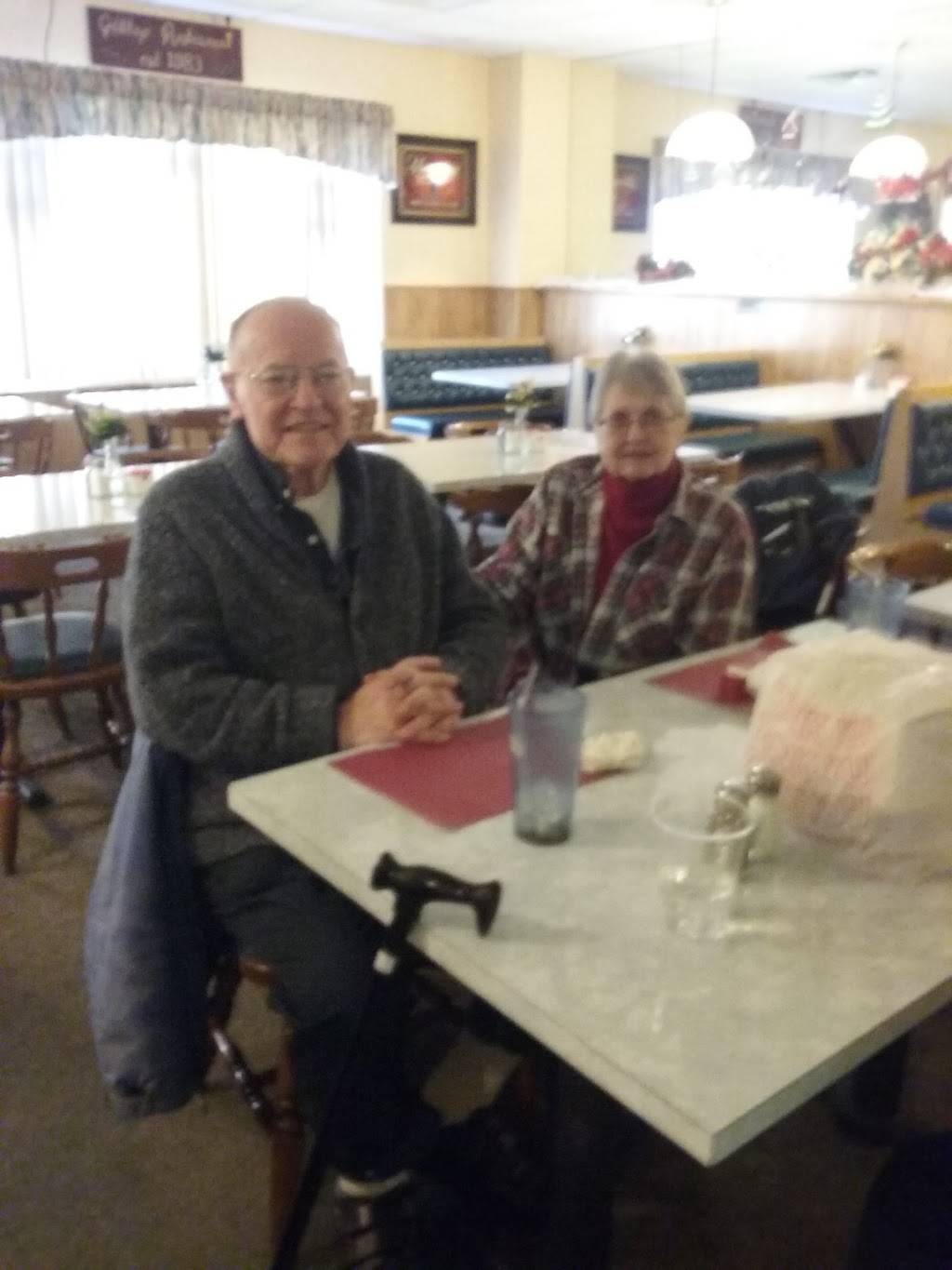 Hilltop Restaurant | restaurant | 446 Main St, Terryville, CT 06786, USA | 8605835586 OR +1 860-583-5586