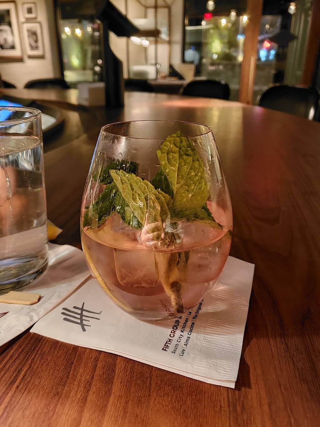 Ecco Buckhead | restaurant | 3586 Peachtree Rd NE, Atlanta, GA 30326, USA | 4043479558 OR +1 404-347-9558