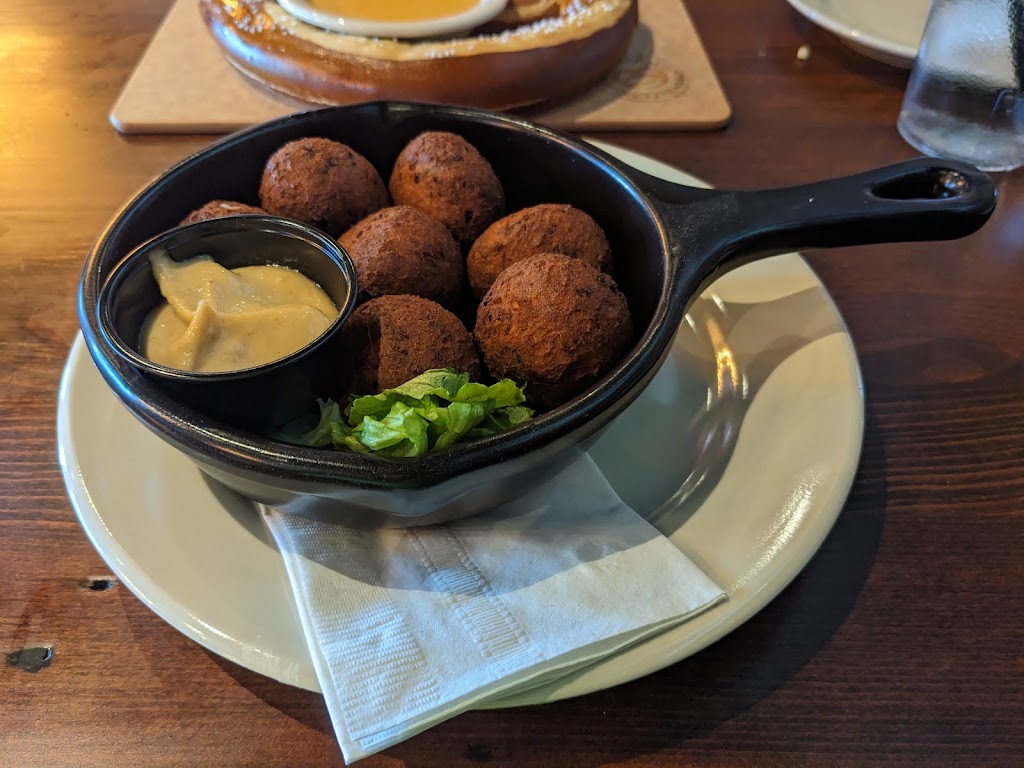 The Brew Kettle Canton & Topgolf Swing Suites | restaurant | 2018 Champions Gateway Suite 101, Canton, OH 44708, USA | 2349993040 OR +1 234-999-3040