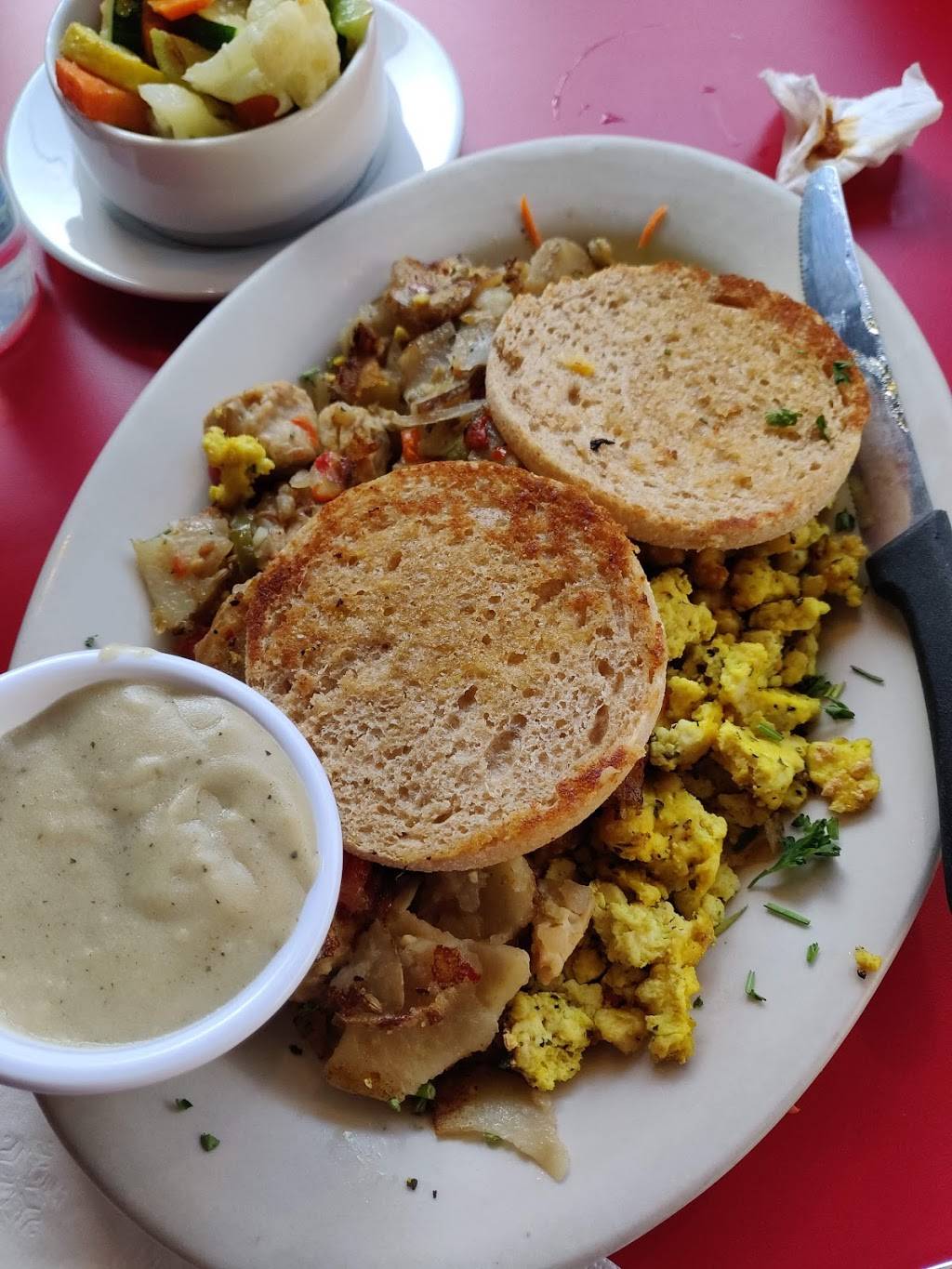 Chicago Diner | restaurant | 3411 N Halsted St, Chicago, IL 60657, USA | 7739356696 OR +1 773-935-6696