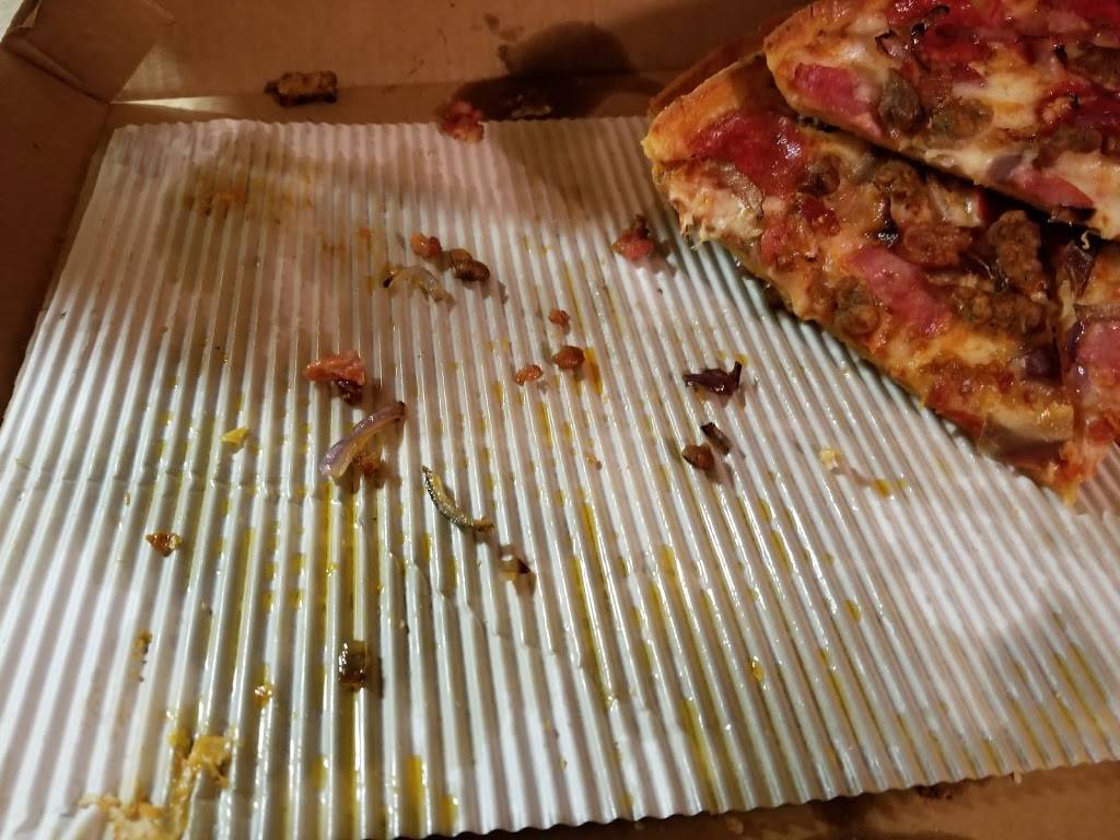 Pizza Hut | meal takeaway | 400 Reid Street Suite M, De Pere, WI 54115, USA | 9203361648 OR +1 920-336-1648